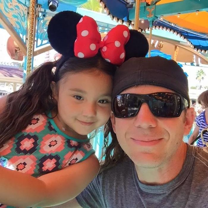 People Are Impressed At This Genius Surprise Dad Makes For His Dinosaur-Obsessed Daughter People Are Impressed At This Genius Surprise Dad Makes For His Dinosaur-Obsessed Daughter