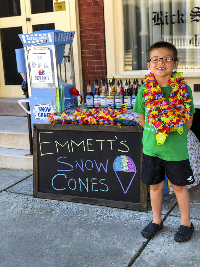 father son selling snow cones business Emmett (1) father son selling snow cones business Emmett (1)