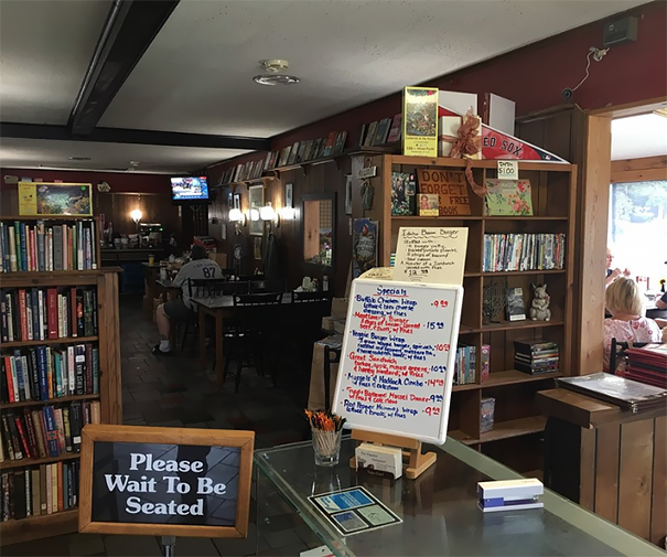 free-books-traveler-restaurant-connecticut (7)