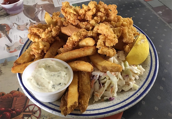 free-books-traveler-restaurant-connecticut (9)