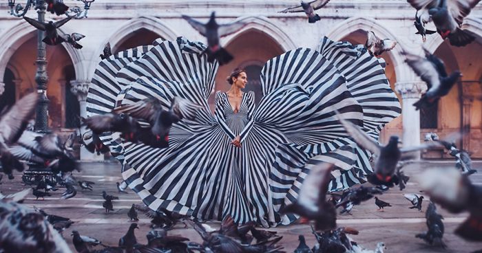 I Travel The World To Photograph Girls In Dresses Against Backgrounds Of The Most Beautiful Places (New Pics)