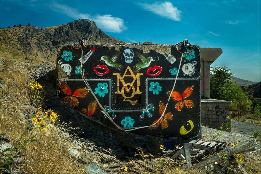 Street Artist Creates ‘Valley Of Secret Values’ By Transforming Crumbling Concrete Structures Into Designer Bags Street Artist Creates ‘Valley Of Secret Values’ By Transforming Crumbling Concrete Structures Into Designer Bags