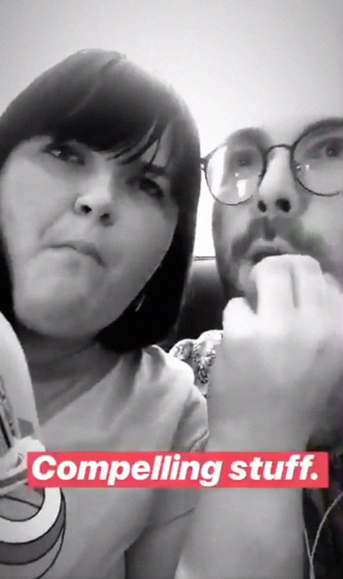 Woman Live-Tweets Two Complete Strangers Flirting On A Plane, Doesn't Expect It Would Escalate Like This