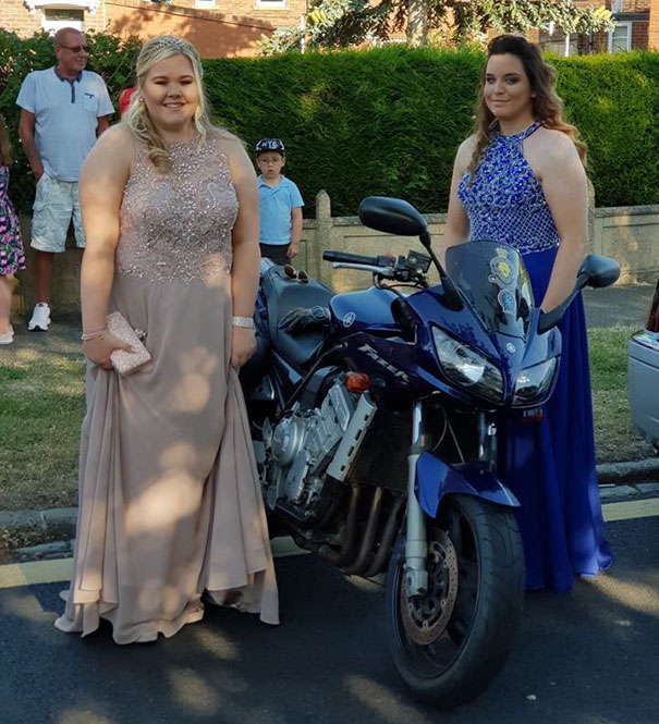 A Girl Who’s Been Bullied Since She Was 7 Storms The Prom With The Most Badass Escort A Girl Who’s Been Bullied Since She Was 7 Storms The Prom With The Most Badass Escort