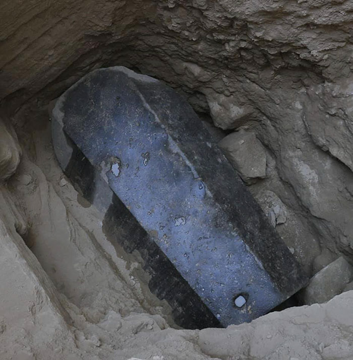 Archaeologists Found A Massive Black Coffin In Egypt, And The Internet Is Freaking Out Archaeologists Found A Massive Black Coffin In Egypt, And The Internet Is Freaking Out
