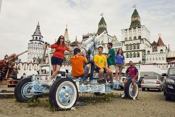 Internet Is Applauding The Genius Way These Activists Troll Russia&rsquo;s Anti-Gay Laws