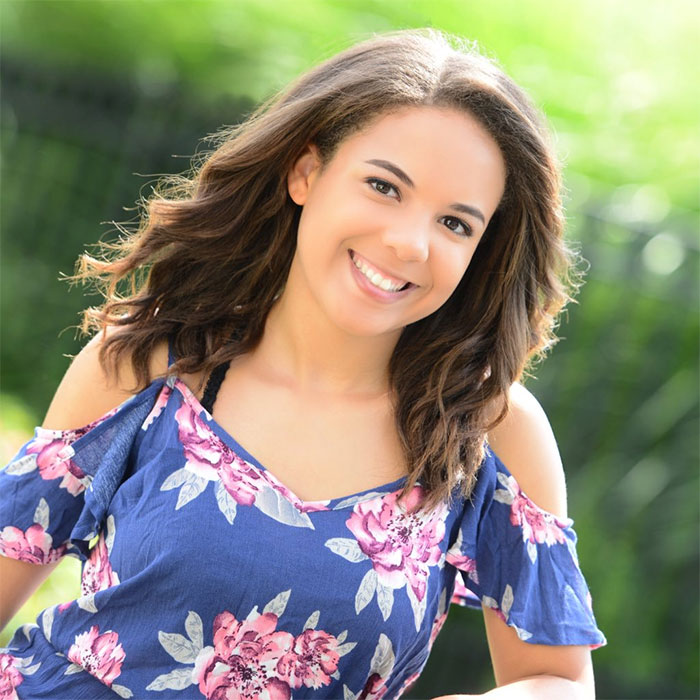 Girl Goes Viral On Twitter For Delivering All The Real Facts About Vaccines And People Can't Thank Her Enough Girl Goes Viral On Twitter For Delivering All The Real Facts About Vaccines And People Can't Thank Her Enough