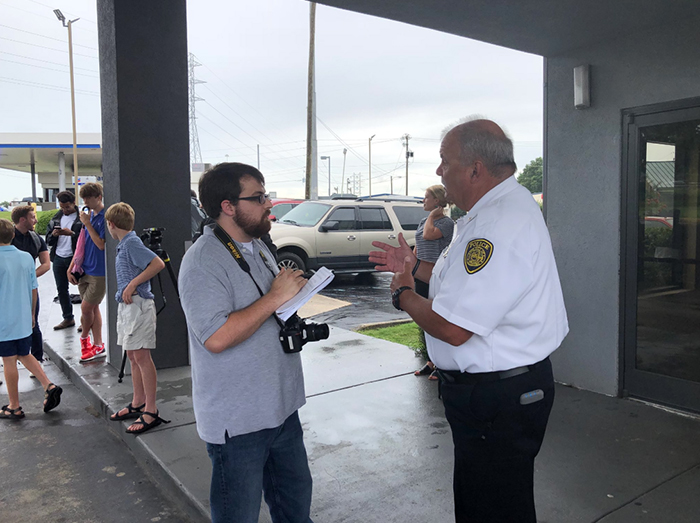 walks-first-day-work-20-miles-ceo-car-walter-carr (20)