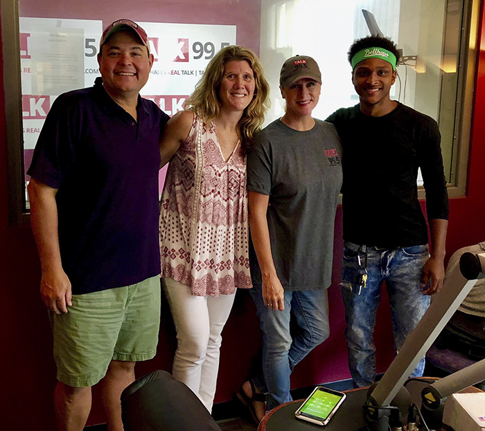 walks-first-day-work-20-miles-ceo-car-walter-carr (7)