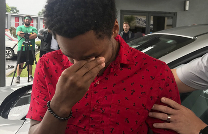 College Student Walks 14 Miles At Night To Get To Work, And His Boss Gives Him The Best Gift Possible