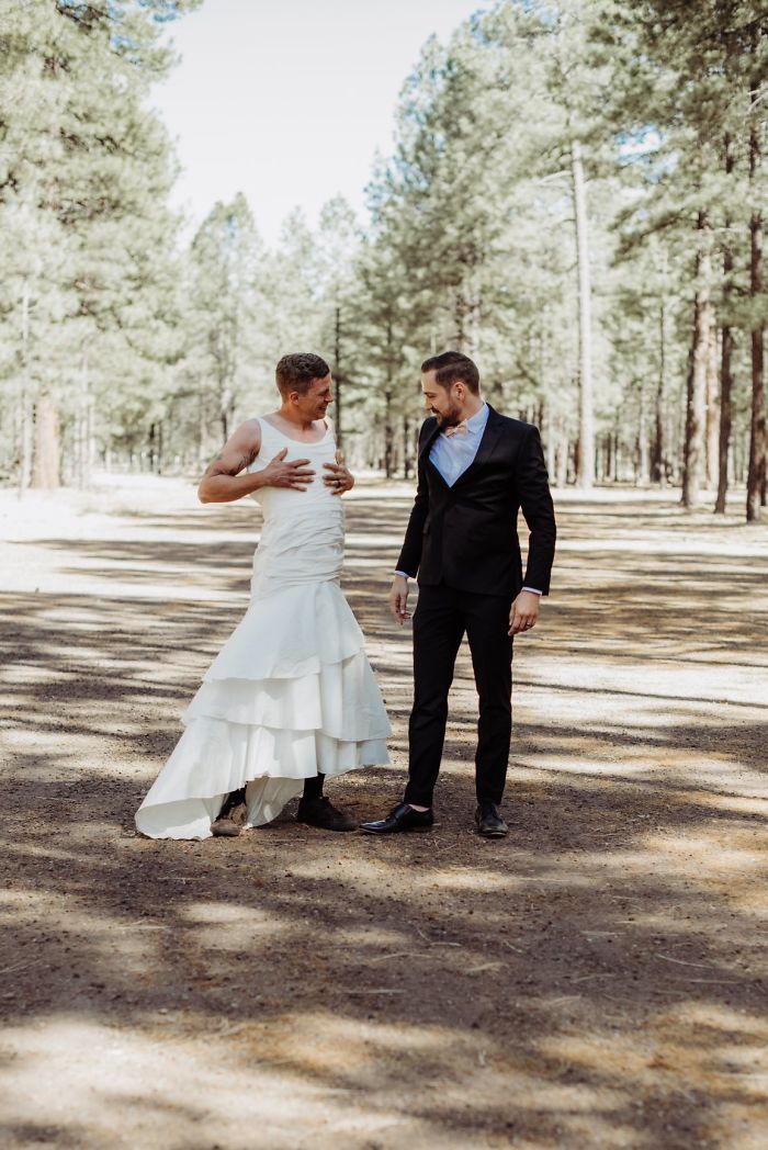 Bride Sends Her Brother For 'First Look' Instead Of Her, And The Groom's Reaction Is Priceless Bride Sends Her Brother For 'First Look' Instead Of Her, And The Groom's Reaction Is Priceless