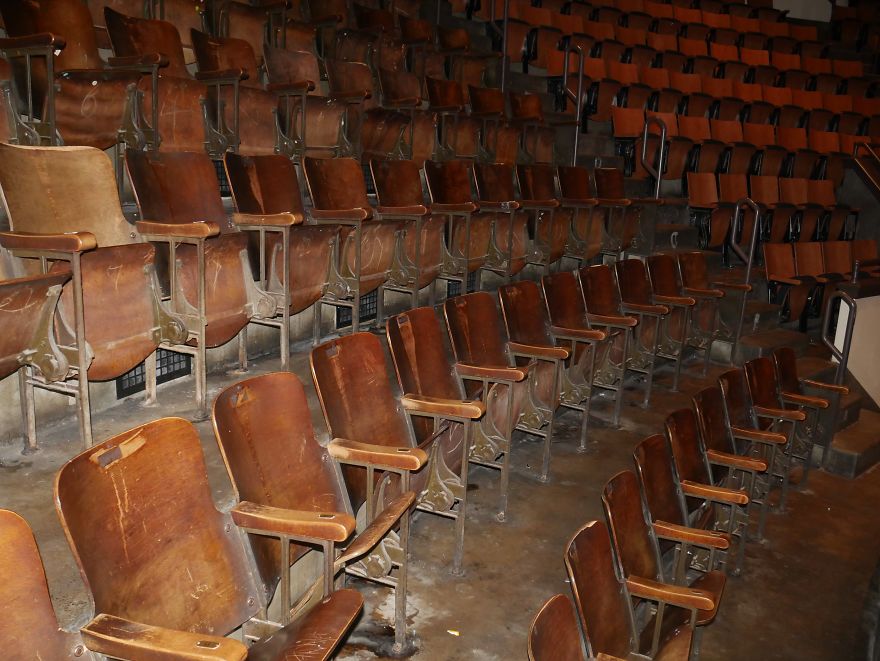 Photographers Blend The Past With The Present By Bringing Elvis Presley Back To The Spot Where He Started