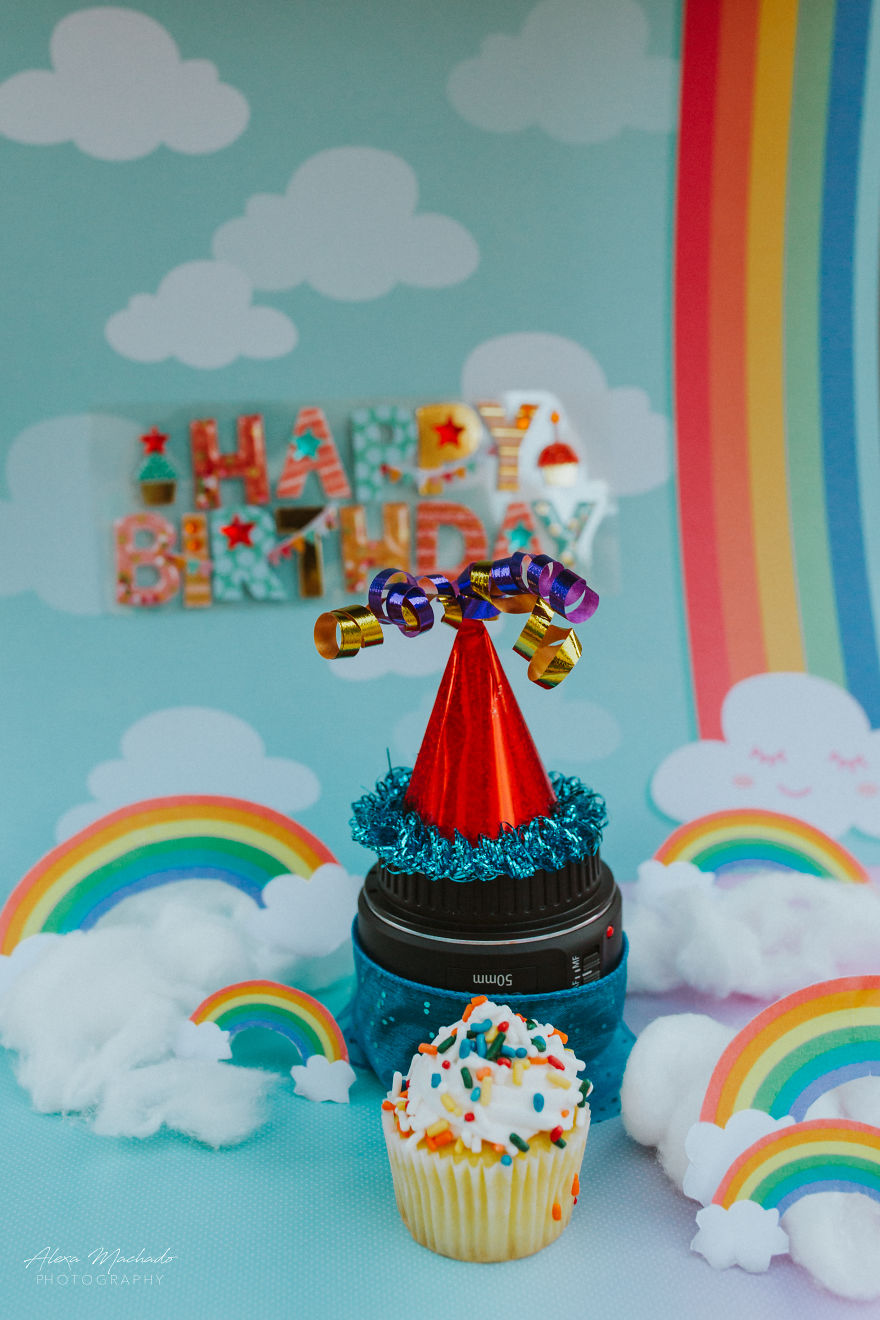 I Took Cake Smash Photos For My Lens's First Birthday And The Results Are Hilarious! I Took Cake Smash Photos For My Lens's First Birthday And The Results Are Hilarious!