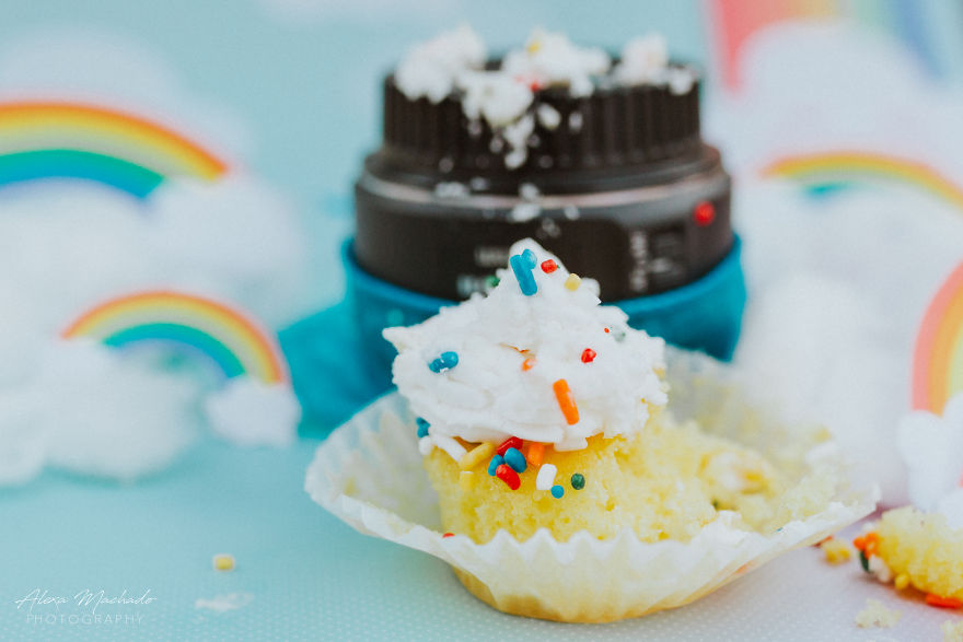 I Took Cake Smash Photos For My Lens's First Birthday And The Results Are Hilarious! I Took Cake Smash Photos For My Lens's First Birthday And The Results Are Hilarious!