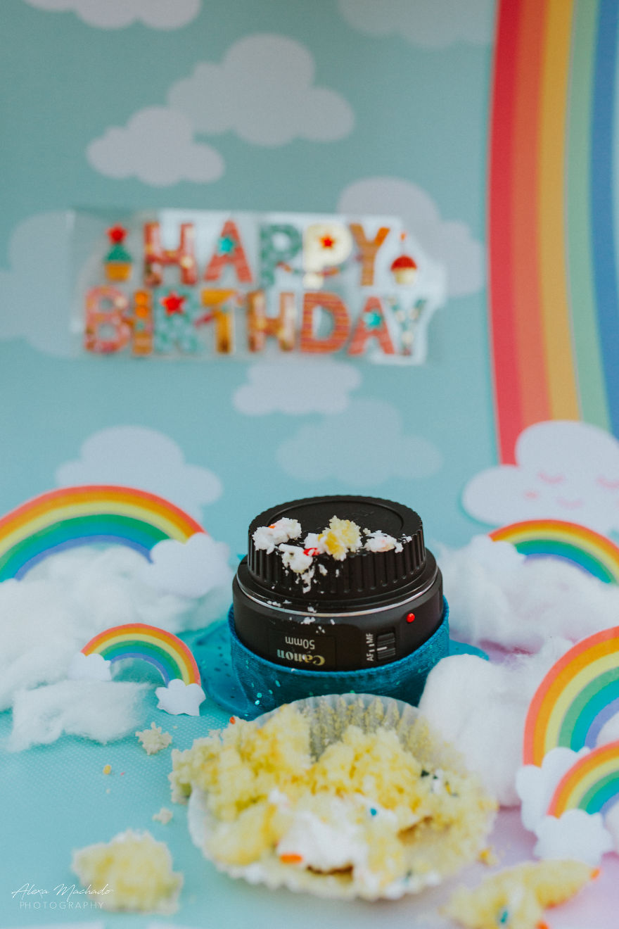 I Took Cake Smash Photos For My Lens's First Birthday And The Results Are Hilarious! I Took Cake Smash Photos For My Lens's First Birthday And The Results Are Hilarious!