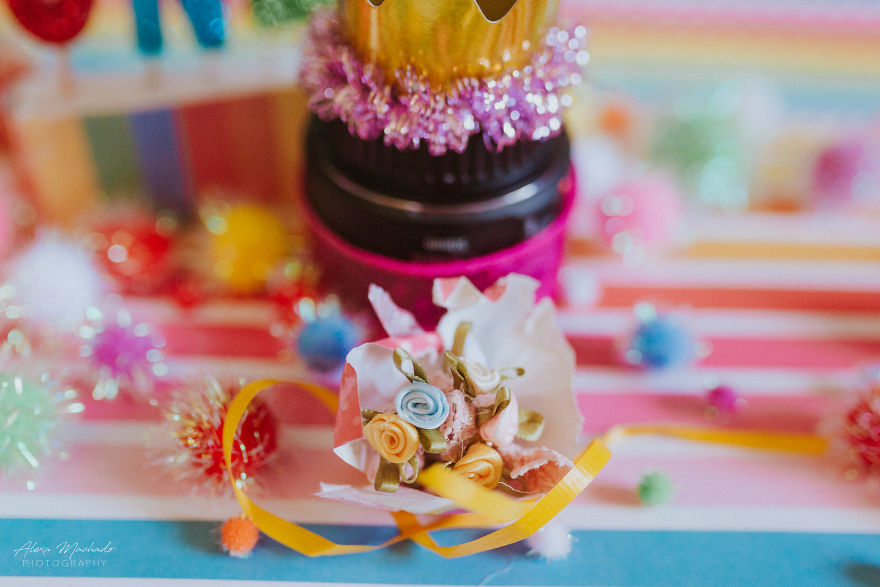 I Took Cake Smash Photos For My Lens's First Birthday And The Results Are Hilarious! I Took Cake Smash Photos For My Lens's First Birthday And The Results Are Hilarious!