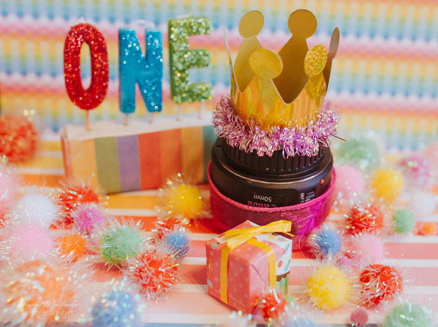 I Took Cake Smash Photos For My Lens's First Birthday And The Results Are Hilarious! I Took Cake Smash Photos For My Lens's First Birthday And The Results Are Hilarious!