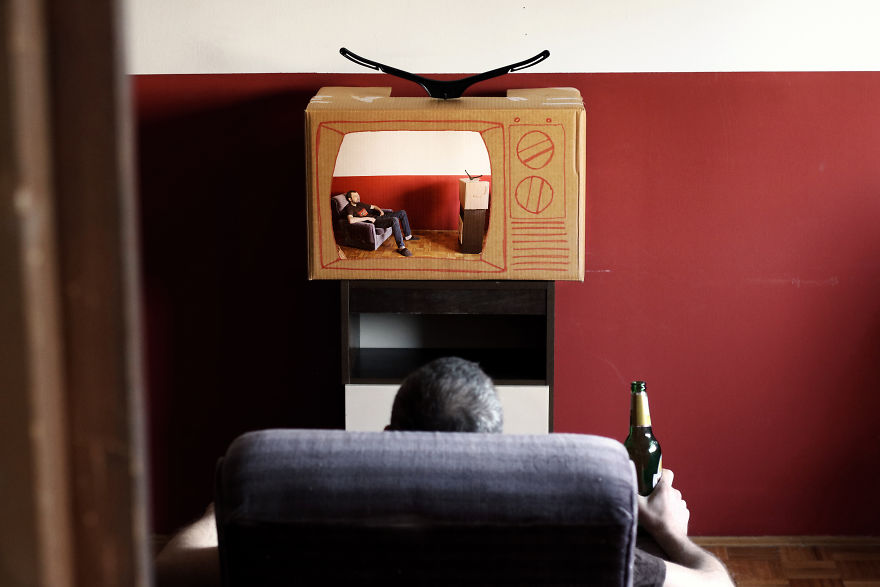 Portraying Our 'Everyday Lifes' In Surreal Photography Series