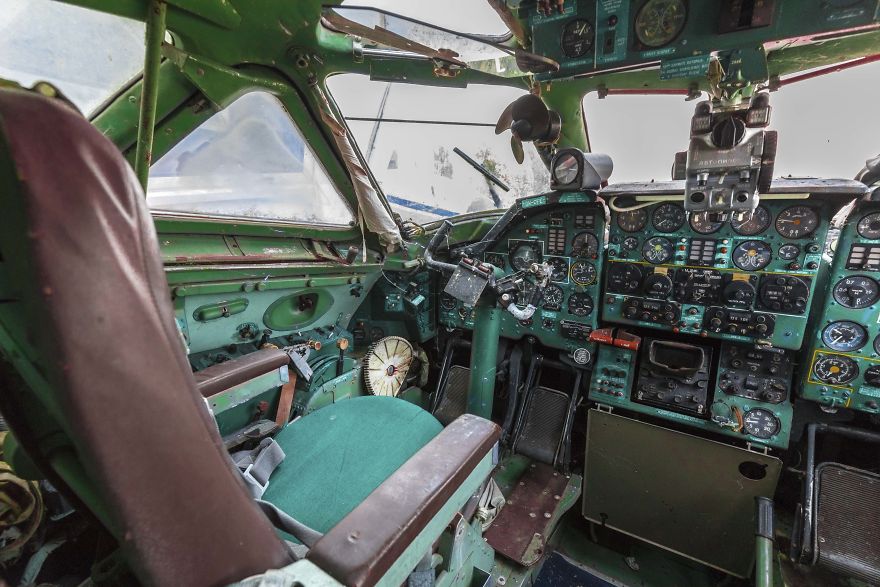 I Found An Abandoned Airplane I Found An Abandoned Airplane