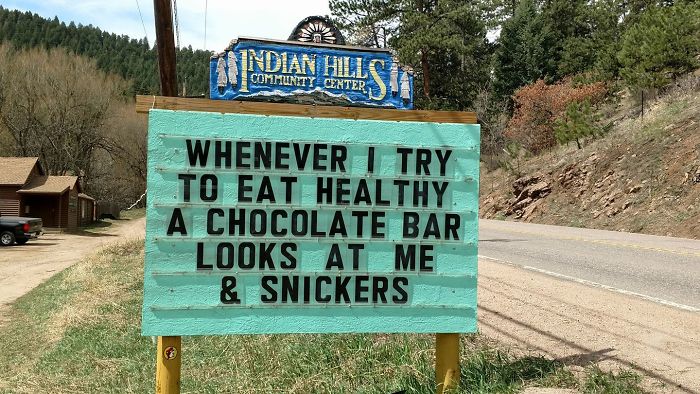 Indian Hills Sign