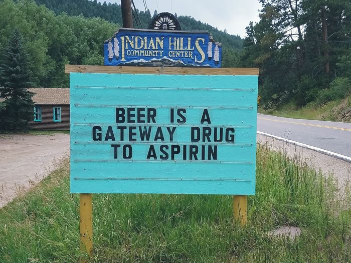 Indian Hills Sign