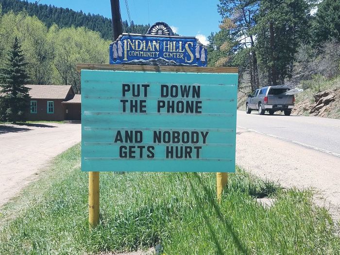 Indian Hills Sign