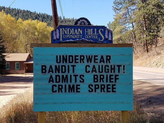 Indian Hills Sign