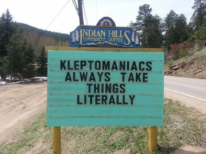 Indian Hills Sign