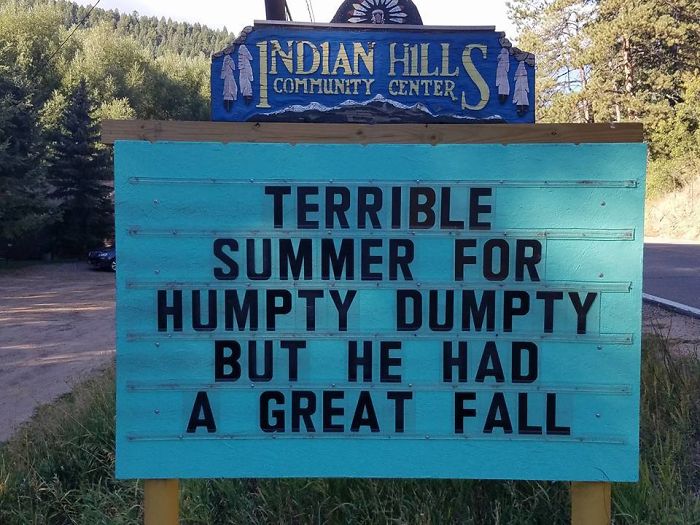 Indian Hills Sign