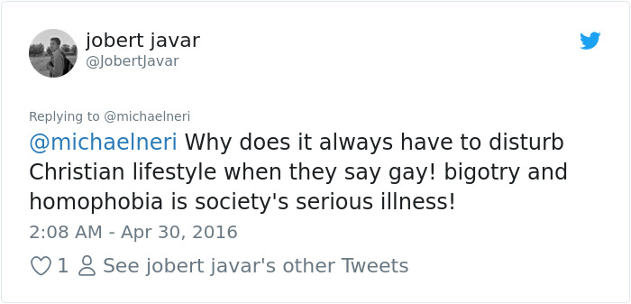 After Learning Their Kids' Teacher Is Gay This Parent Pulls Them Out Of Class, And Teacher's Response Is Brilliant