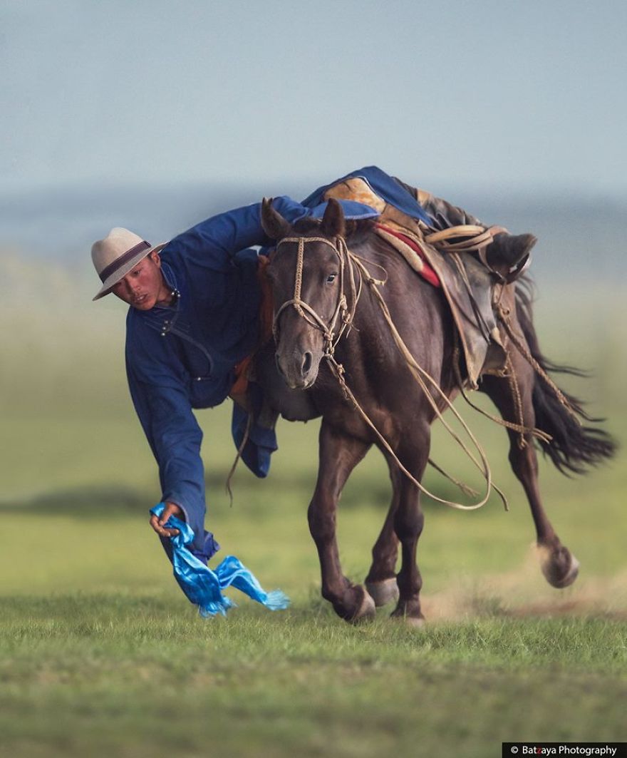 I Captured Horse Photos Showing Mongolia's Unchanged Nomadic Culture I Captured Horse Photos Showing Mongolia's Unchanged Nomadic Culture
