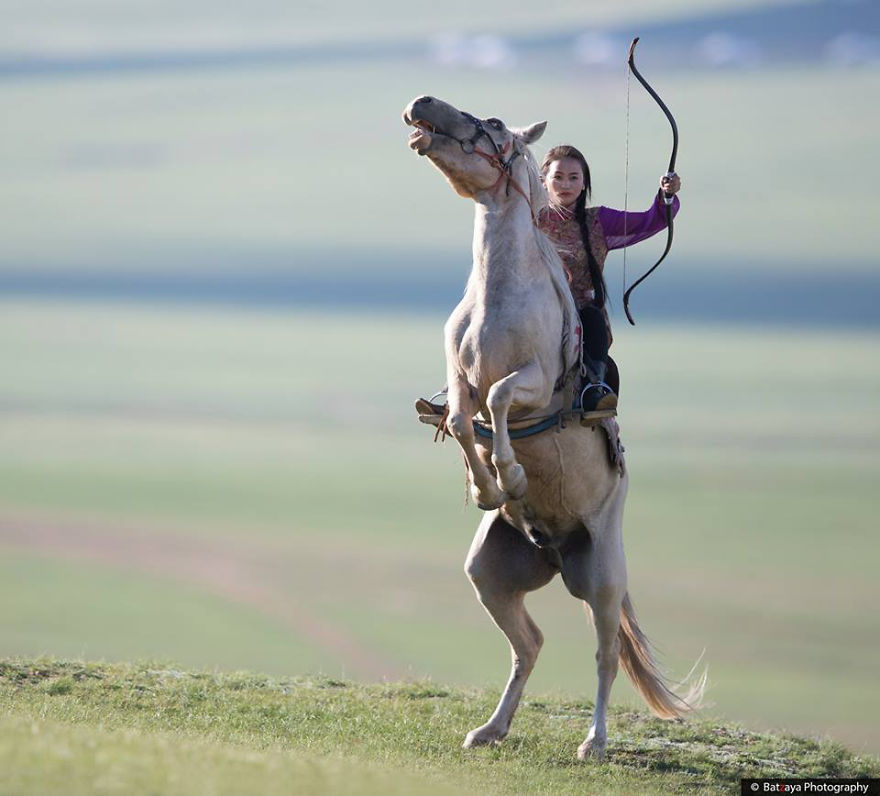 I Captured Horse Photos Showing Mongolia's Unchanged Nomadic Culture