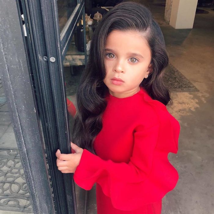 5-Year-Old Wins The Hearts Of 53k Instagram Followers With Her Huge Hair But Some People Are Concerned 5-Year-Old Wins The Hearts Of 53k Instagram Followers With Her Huge Hair But Some People Are Concerned