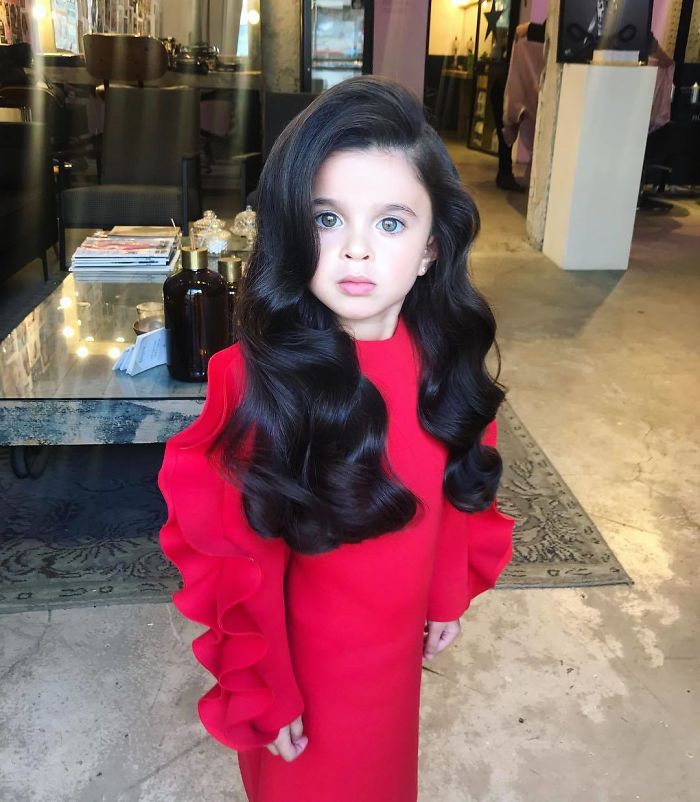 5-Year-Old Wins The Hearts Of 53k Instagram Followers With Her Huge Hair But Some People Are Concerned 5-Year-Old Wins The Hearts Of 53k Instagram Followers With Her Huge Hair But Some People Are Concerned