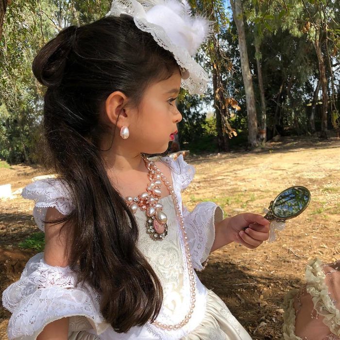 5-Year-Old Wins The Hearts Of 53k Instagram Followers With Her Huge Hair But Some People Are Concerned