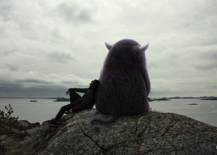 Meet Geeohsnap - The Guy Who Lives In His Own Fantasy World.