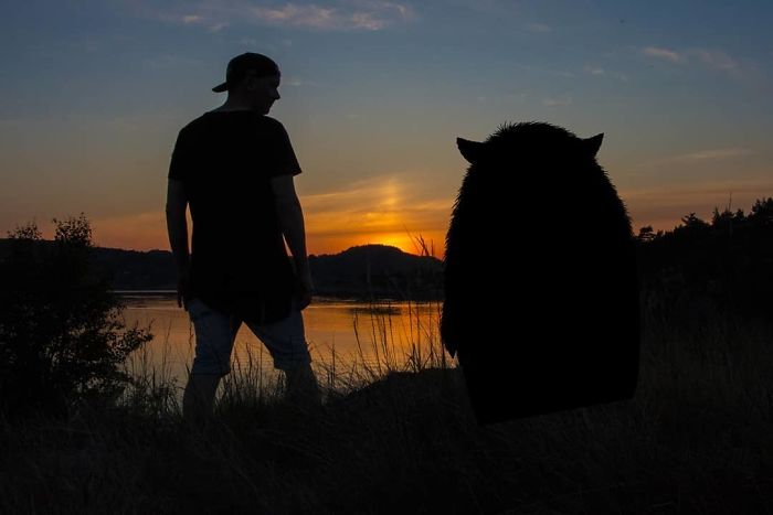 Meet Geeohsnap - The Guy Who Lives In His Own Fantasy World.