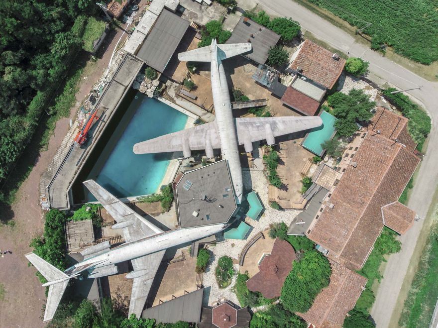 I Found An Abandoned Airplane I Found An Abandoned Airplane