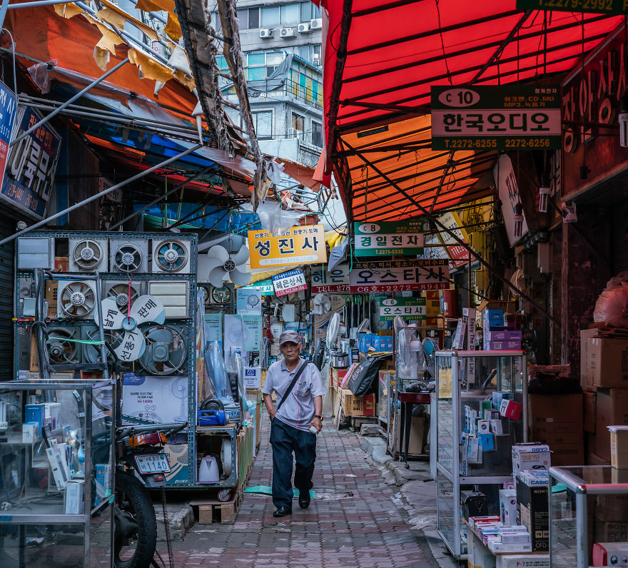 One Of My Favourite Places To Visit. The Maze That Is Kwangjang Market In Seoul.