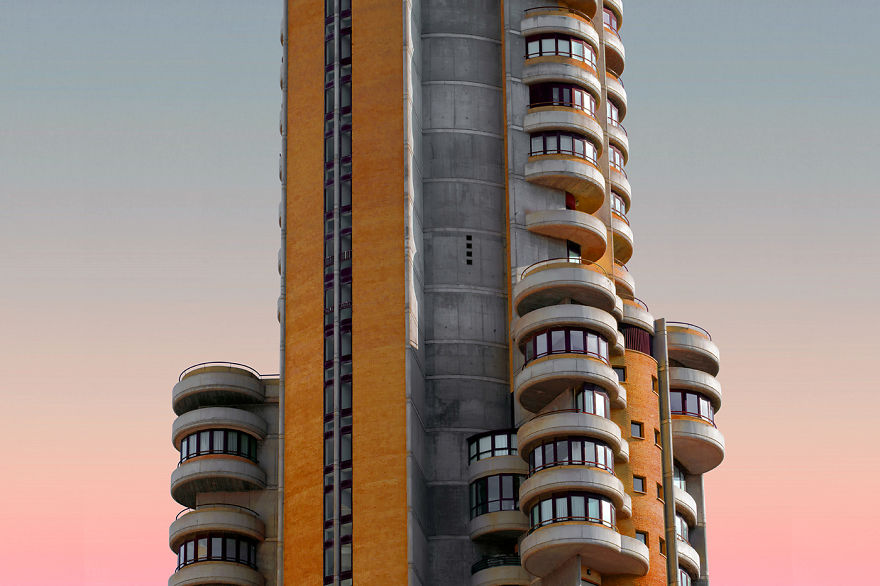 Alien Architecture In Benidorm: I Revisited My Hometown With A Futuristic Aesthetics Alien Architecture In Benidorm: I Revisited My Hometown With A Futuristic Aesthetics