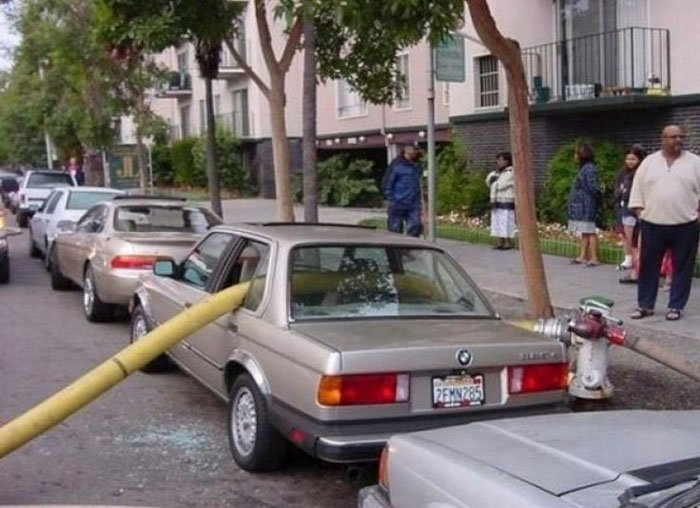 9 Times People Parked Next To Fire Hydrants And Regretted It Later