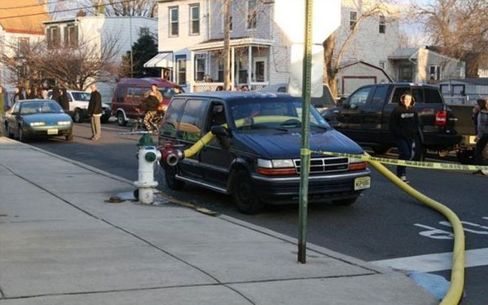 9 Times People Parked Next To Fire Hydrants And Regretted It Later