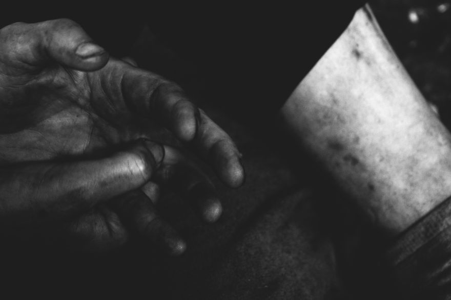 First Pictures That I Made In My Life Show People In Extreme Poverty I Witnessed In My Hometown