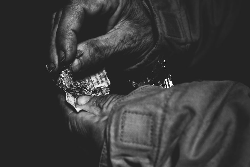 First Pictures That I Made In My Life Show People In Extreme Poverty I Witnessed In My Hometown