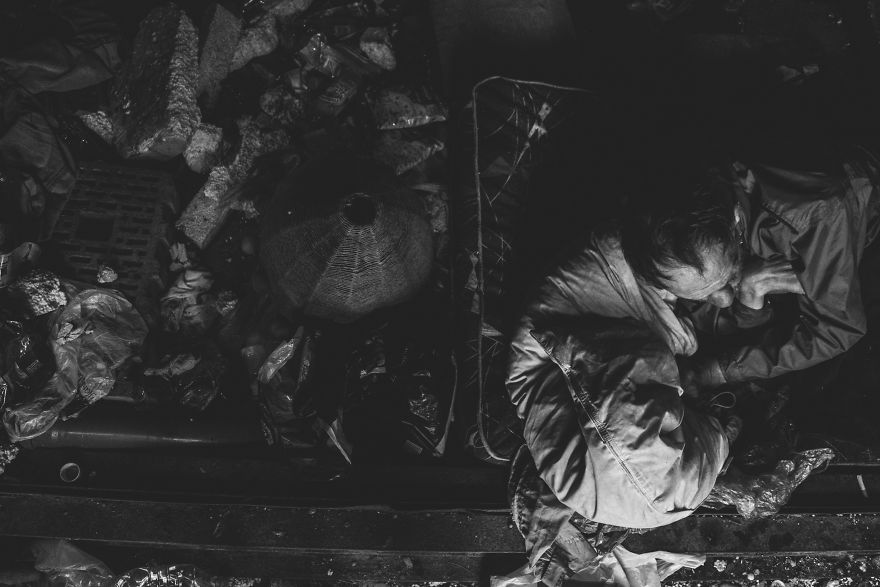 First Pictures That I Made In My Life Show People In Extreme Poverty I Witnessed In My Hometown