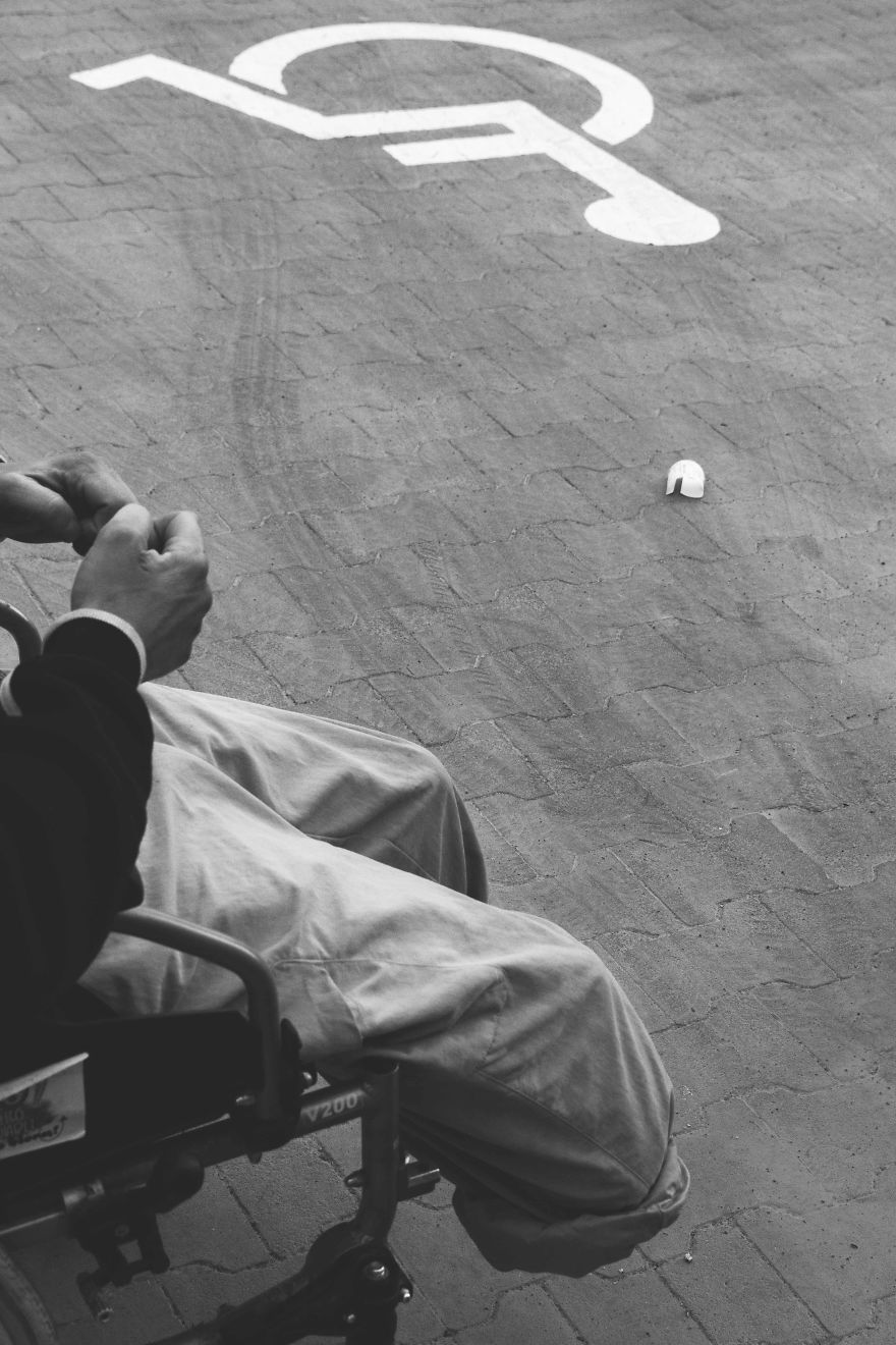 First Pictures That I Made In My Life Show People In Extreme Poverty I Witnessed In My Hometown