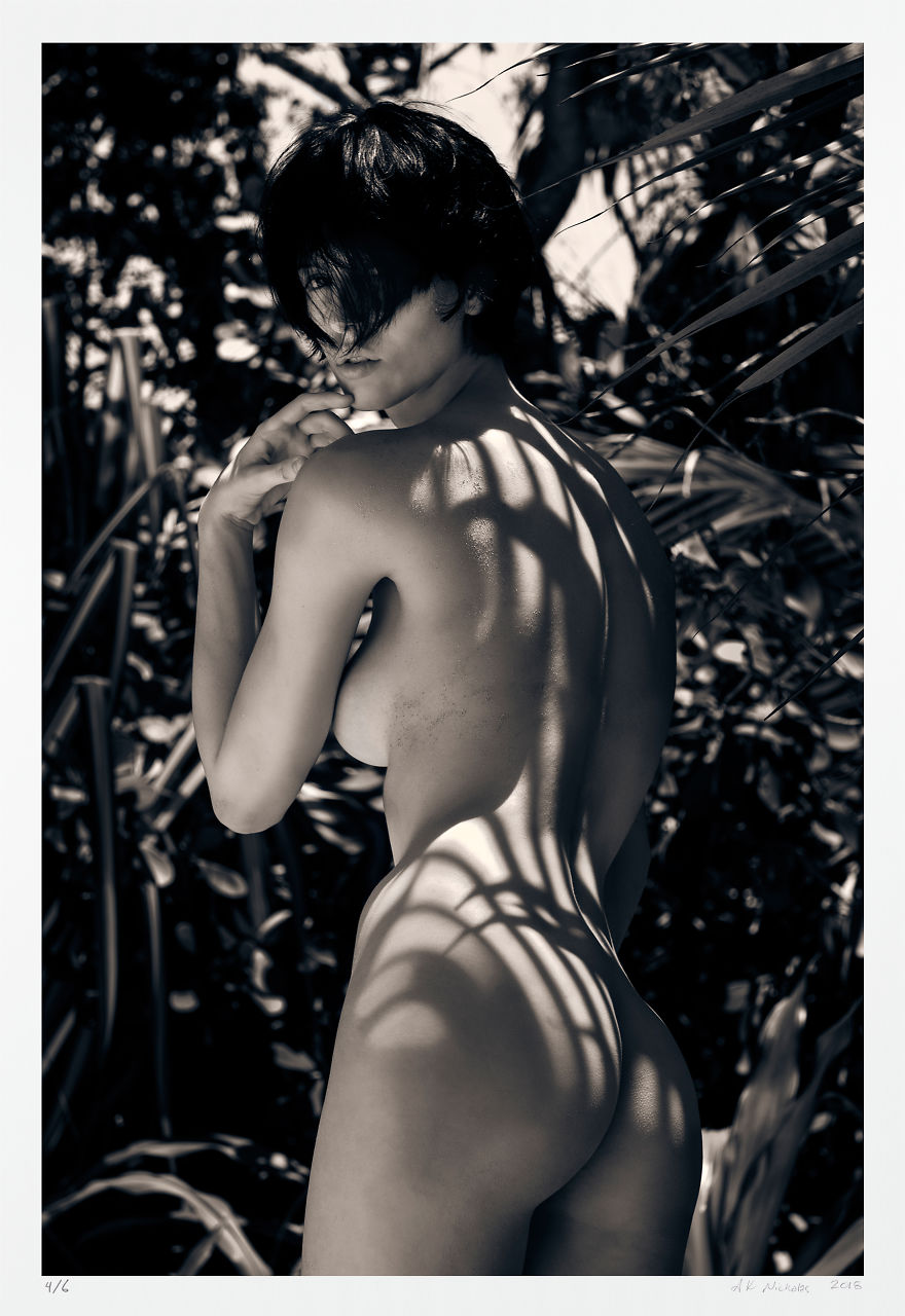 I Photograph Nude Figures In Palm Shadows To Make Black-And-White Limited Edition Photographs (Nsfw) I Photograph Nude Figures In Palm Shadows To Make Black-And-White Limited Edition Photographs (Nsfw)
