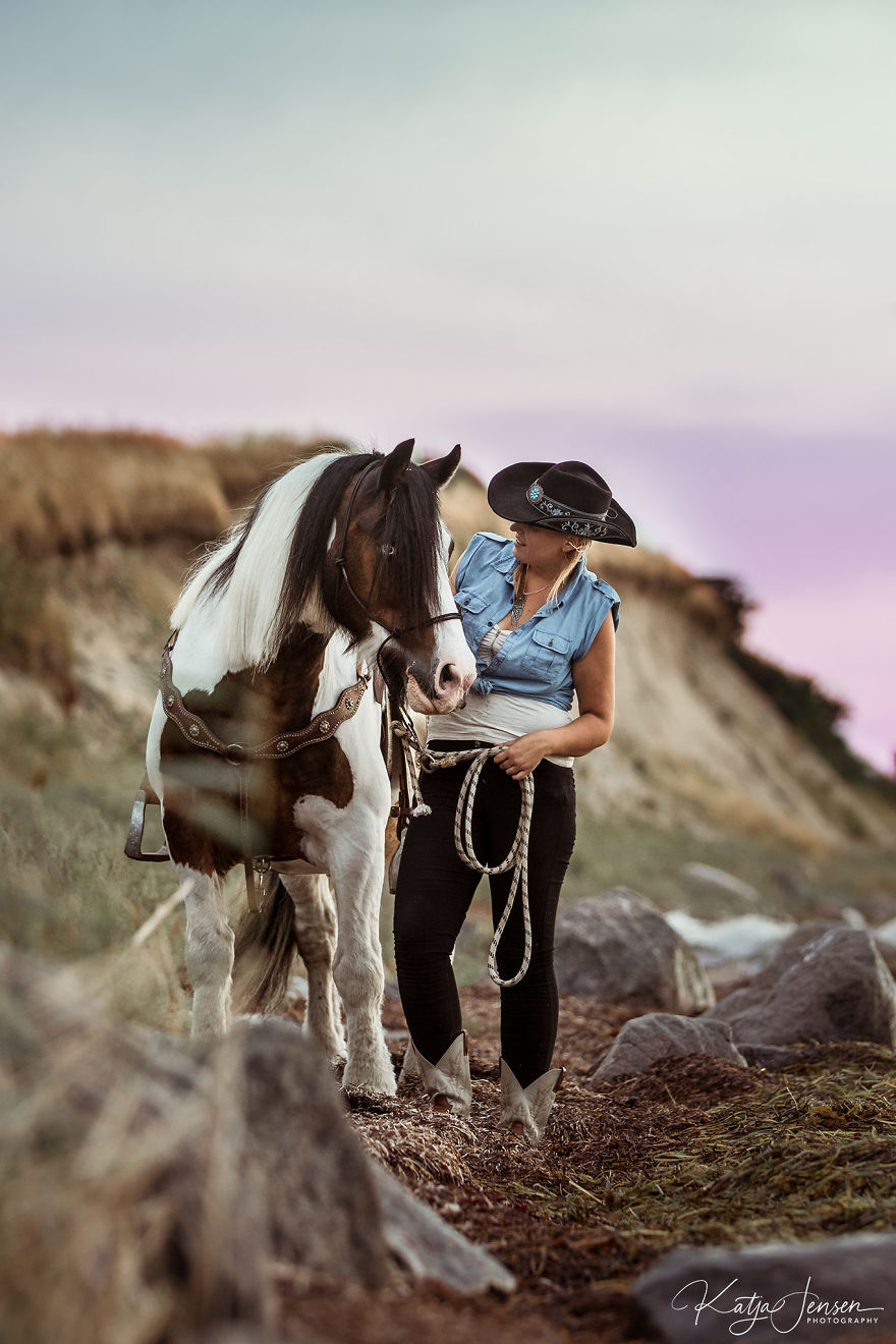 I Photograph The Special Bond Between Horse And Human
