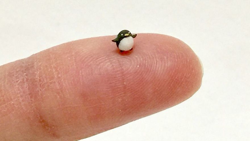 Japanese Artist Kakuho Fujii Creates Tiniest Animal Sculptures