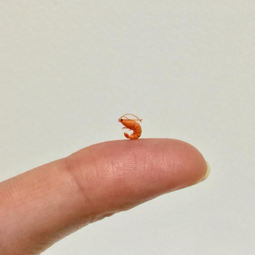 Japanese Artist Kakuho Fujii Creates Tiniest Animal Sculptures